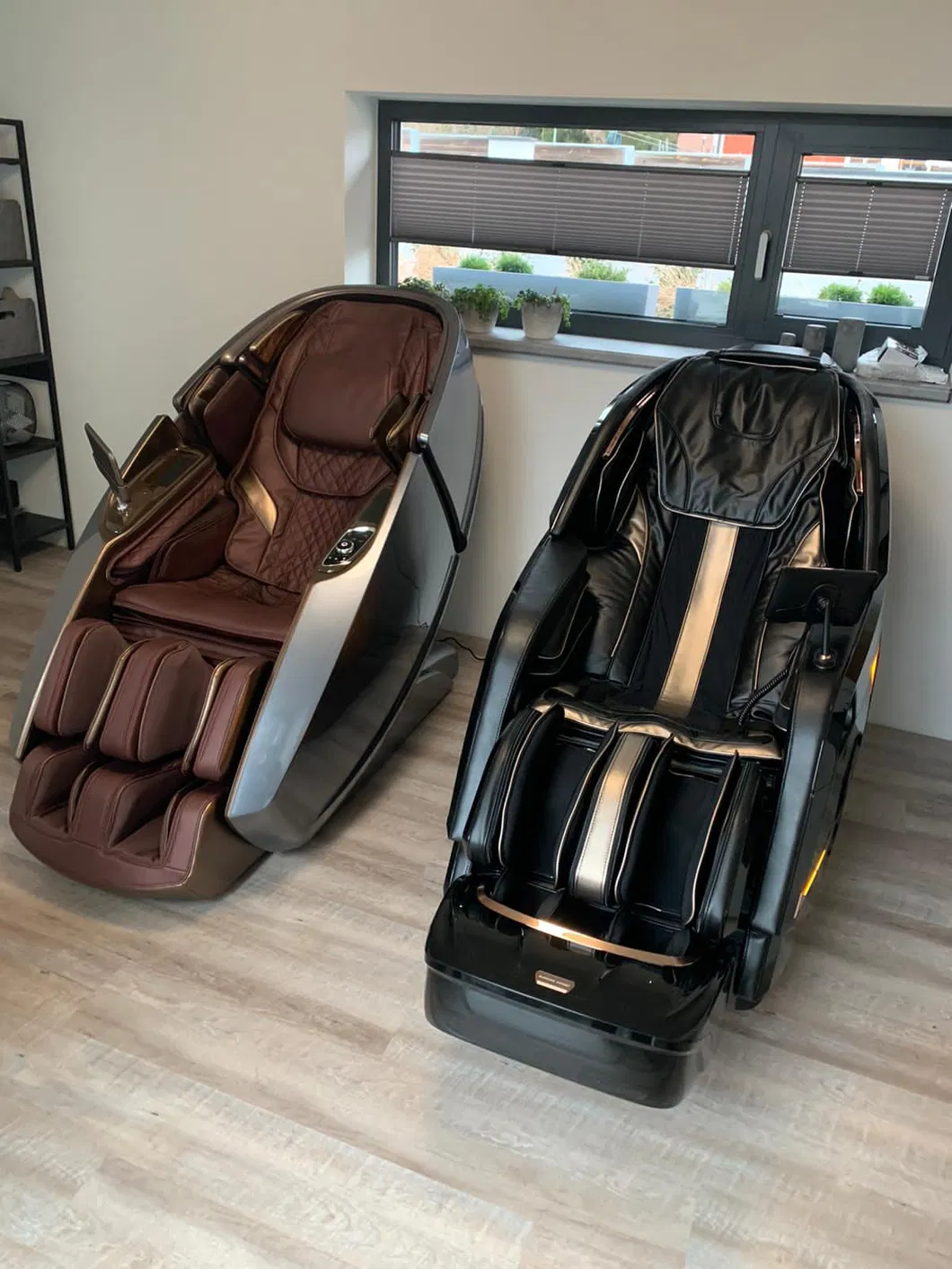 China Best 4D Shiatsu Zero Gravity Massage Chairs